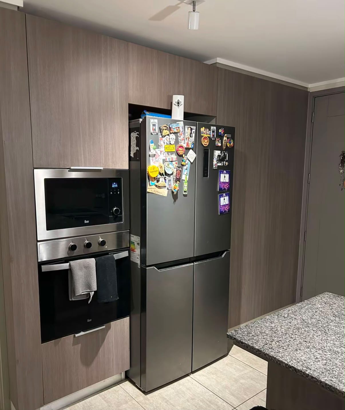 Limpieza de escuelas y gimnasios en Santiago de Chile
